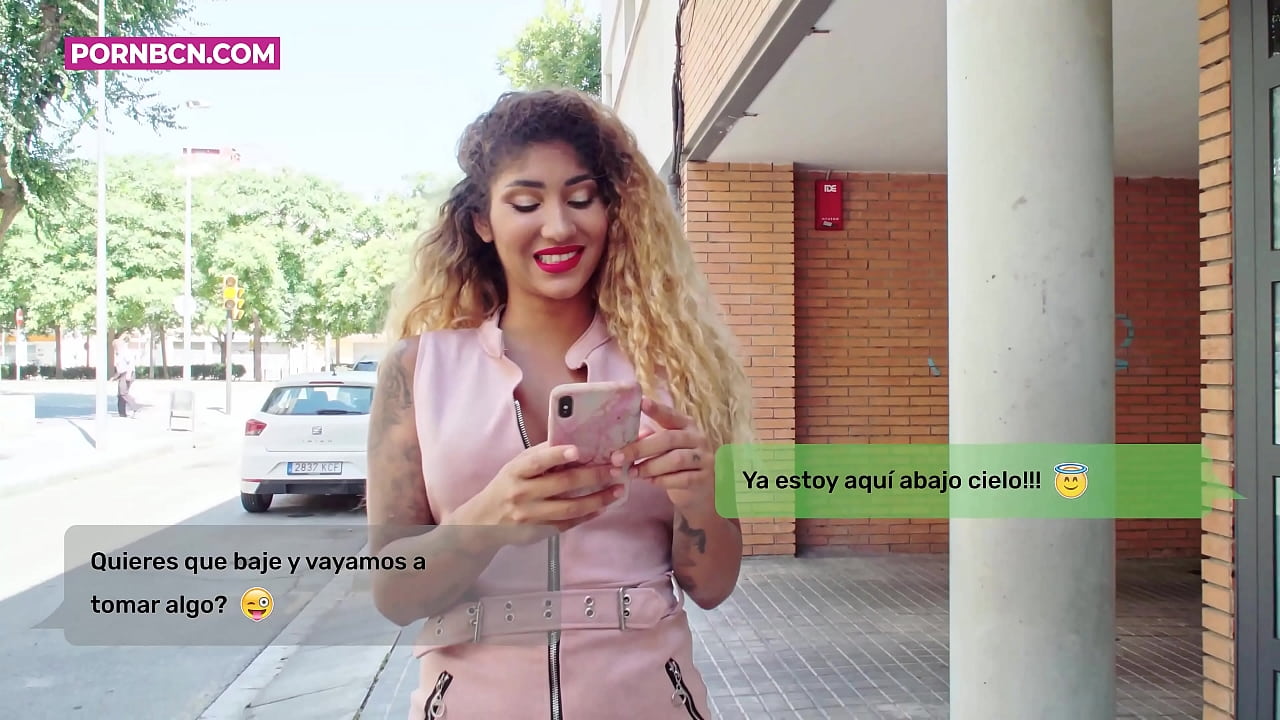 ប្រពន្ធមិនស្មោះត្រង់ចង់កំដរគូស្នេហ៍វ័យក្មេងខ្លាំងពេលប្ដីធ្វើការ Latina មានក្បាលសុដន់ និងលាធំ។ Venus Aphrodite ។